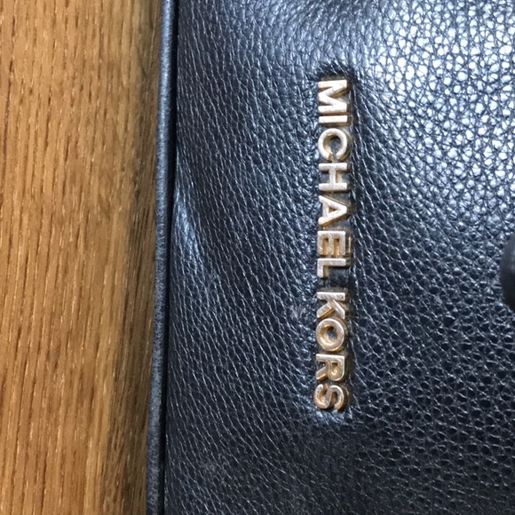 Michael Kohrs black leather bag - Picture 2 of 5